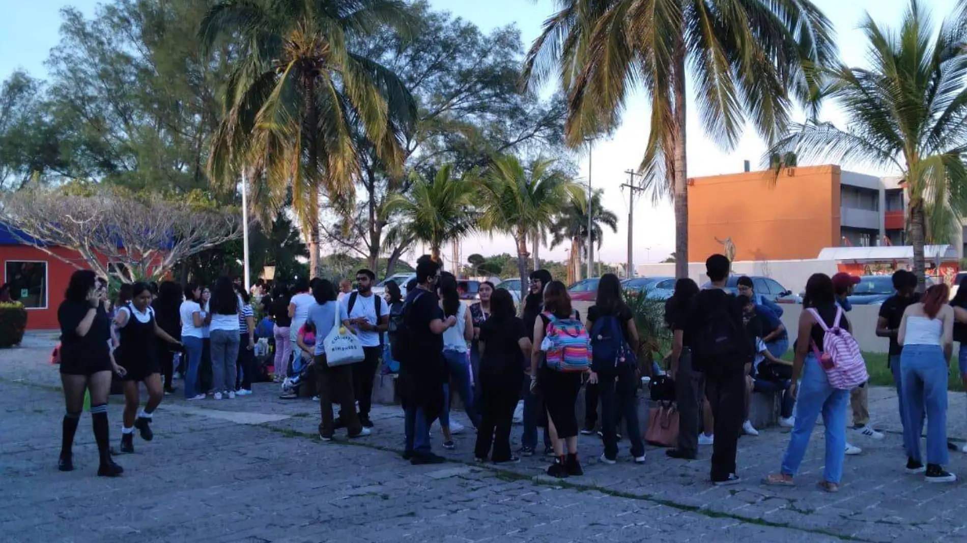 Evacuaron a los alumnos 